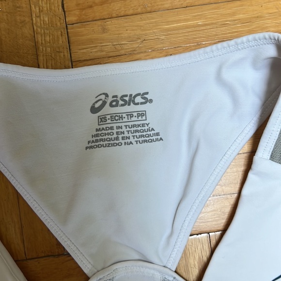 ASICS top, size XS - Picture 2 of 10